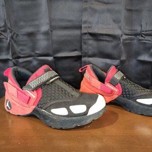 Jordan Trunner LX OG Black/Red Gym Shoe